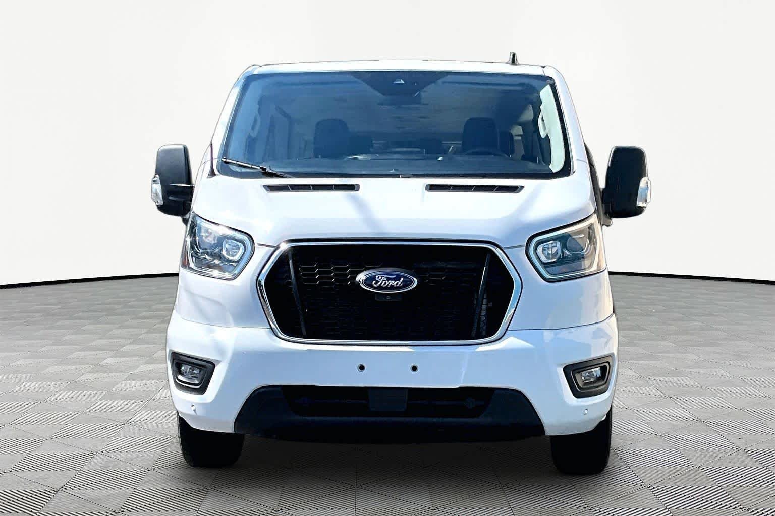 Pre-Owned 2023 Ford Transit Passenger Wagon XLT