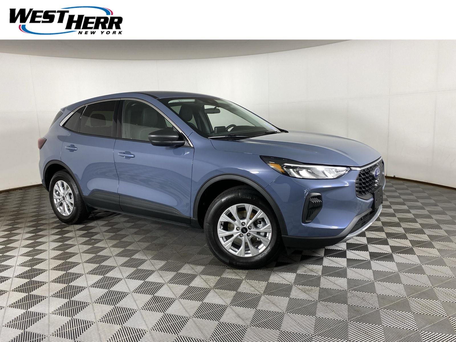 Used 2024 Vapor Blue Ford Active image 1