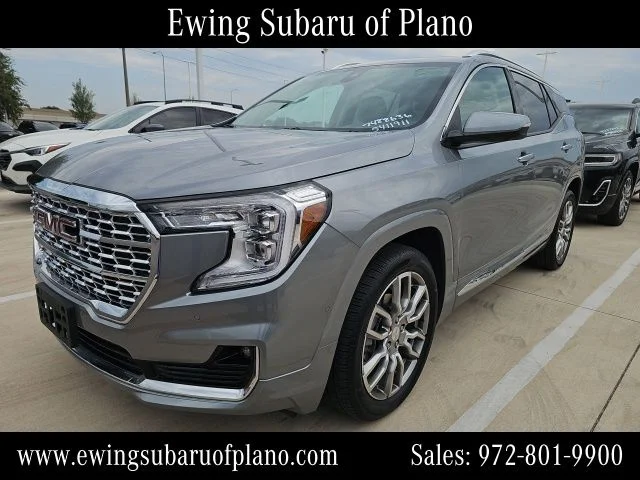 Used 2023 Silver GMC Denali image 2