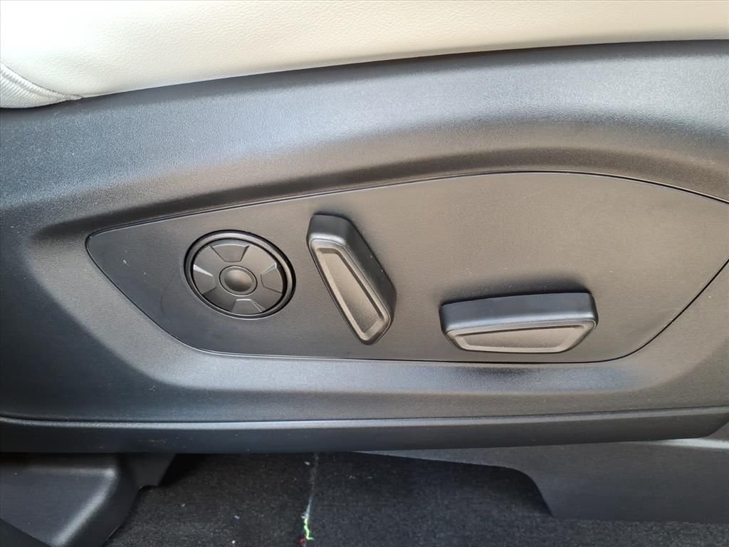 2026 Ford Explorer Platinum - Photo 10