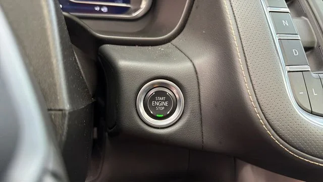 Used 2024 Red Chevrolet Premier image 28