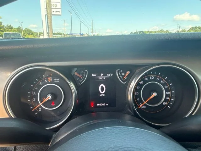 Used 2020 Gray Jeep Sport image 18