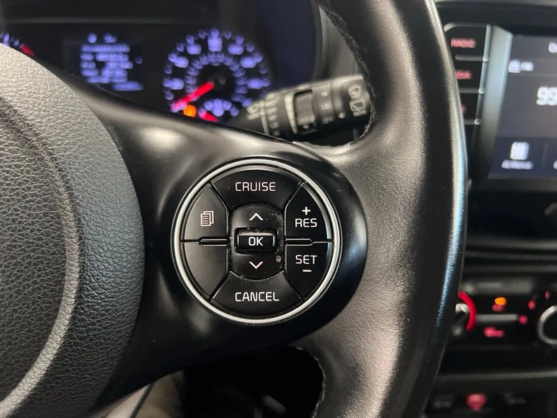 Used 2020 White Kia GT-Line image 23