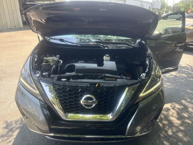 Used 2022 Gray Nissan Platinum image 32