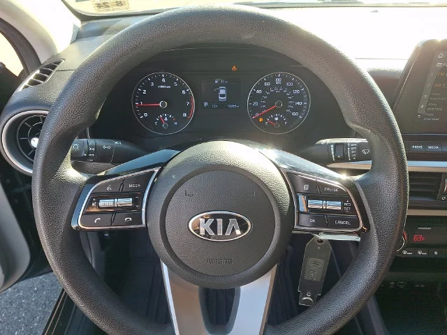 Used 2019 Black Kia LXS image 19
