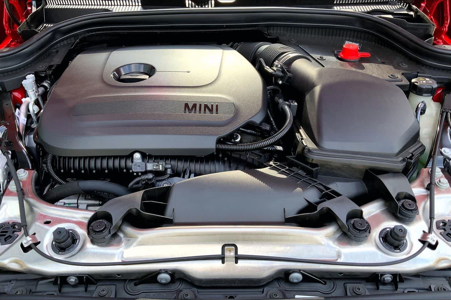 New 2026 Chili Red II MINI Iconic image 16