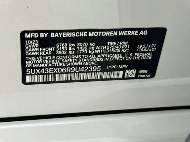 Used 2024 White Metallic BMW M60i image 34