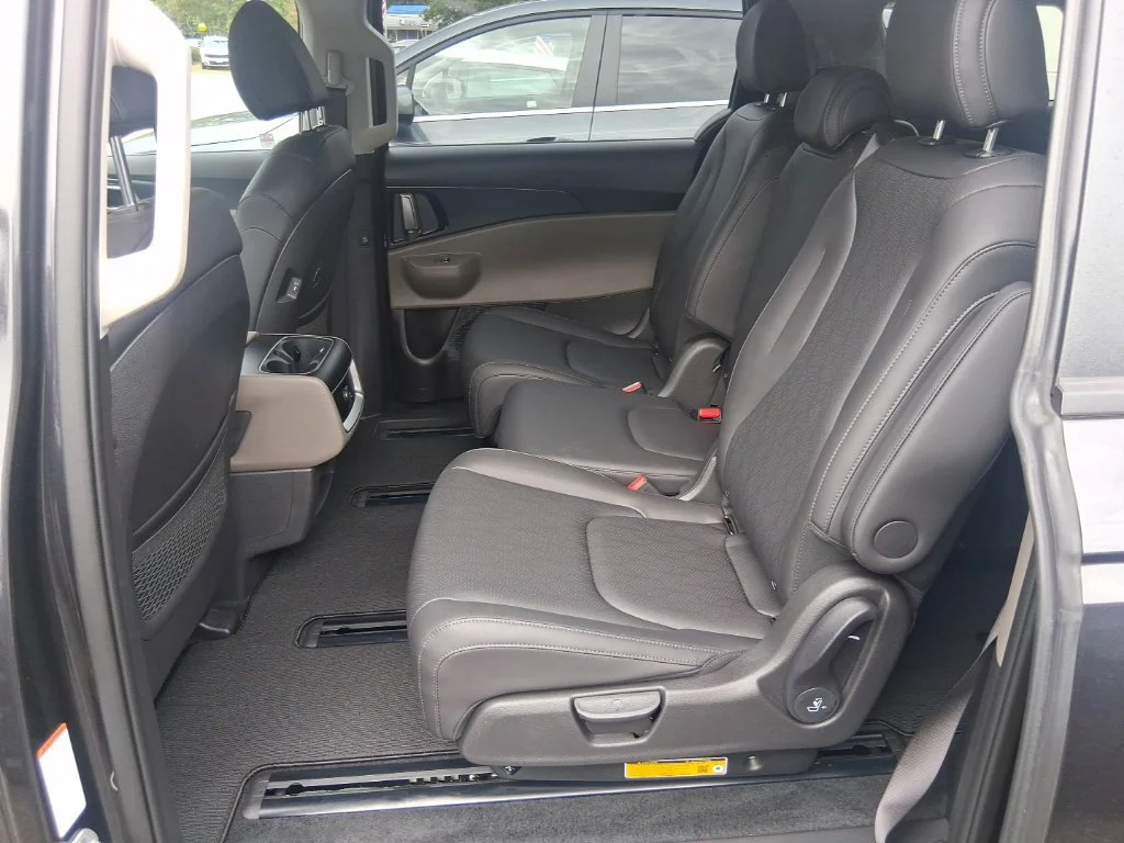 Certified Used 2026 Gray Kia LXS image 17