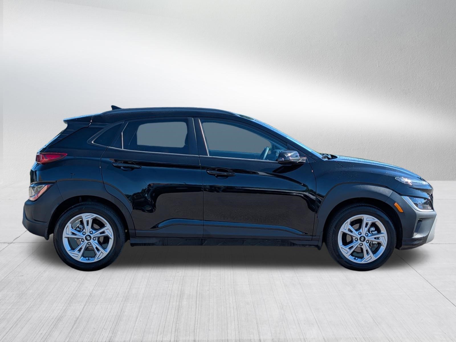 2023 Hyundai Kona SEL - Photo 8