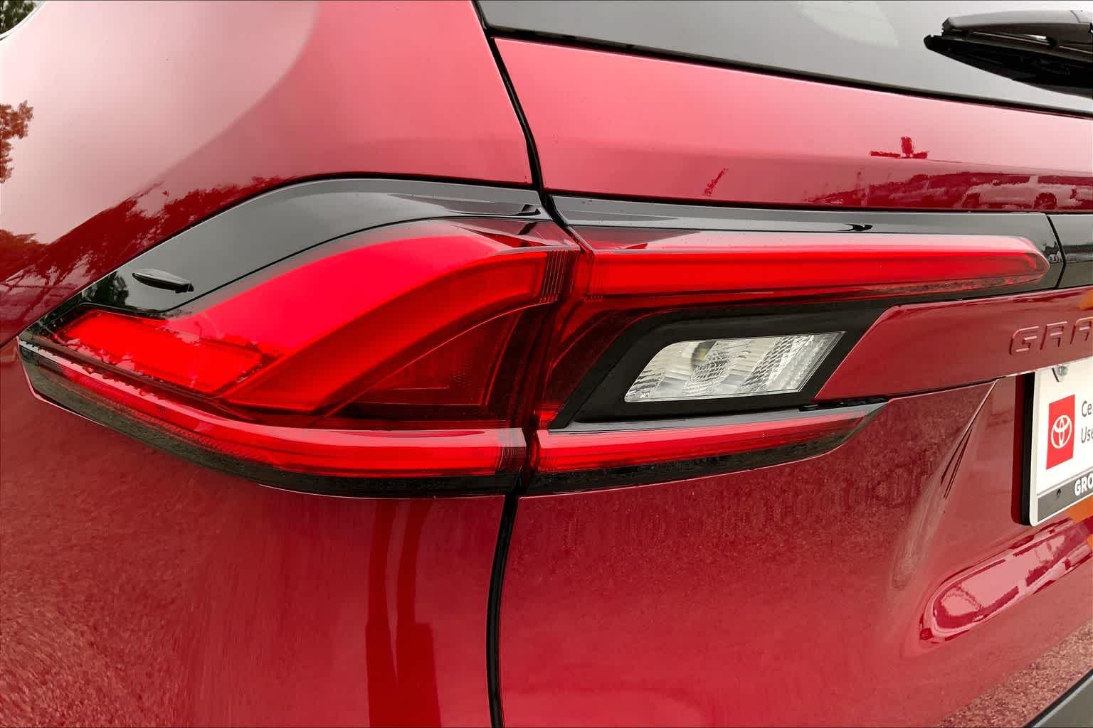 Used 2024 Ruby Flare Pearl Toyota XLE image 28