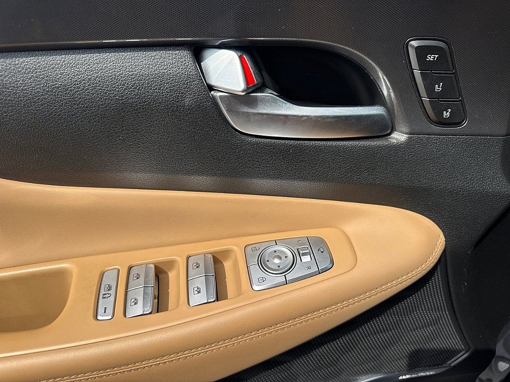 Used 2022 Portofino Gray Hyundai Calligraphy image 22