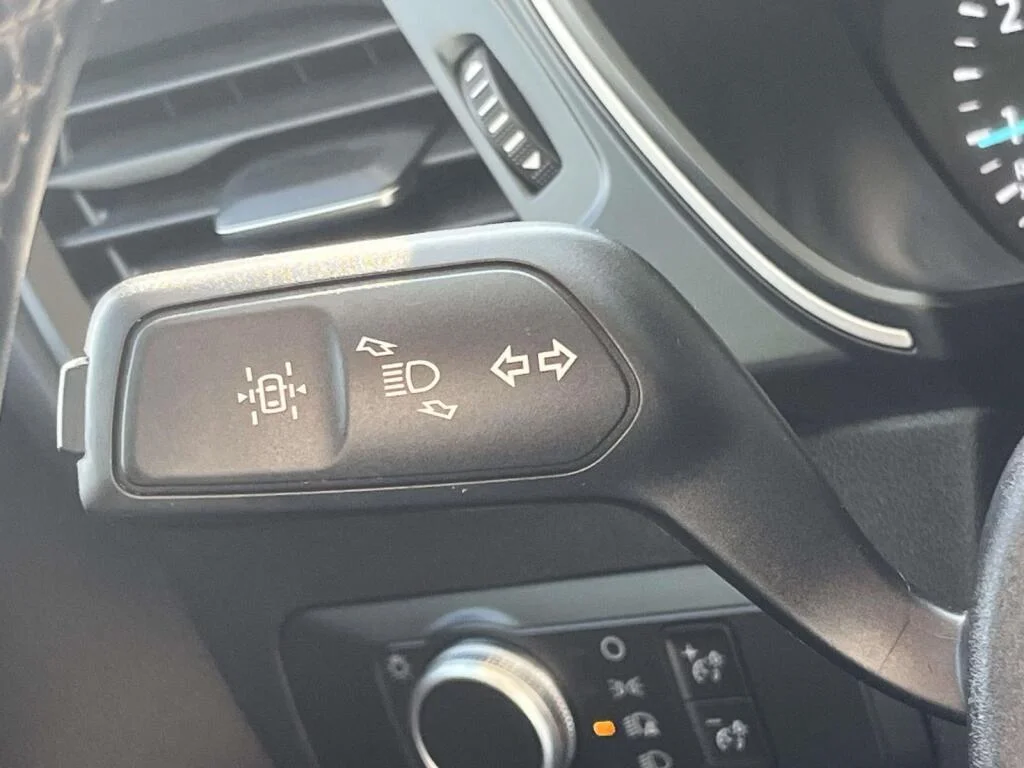 Certified Used 2022 Carbonized Gray Ford SE image 34