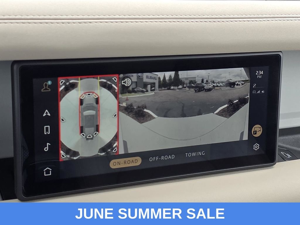 Used 2023 Green Land Rover SE image 18