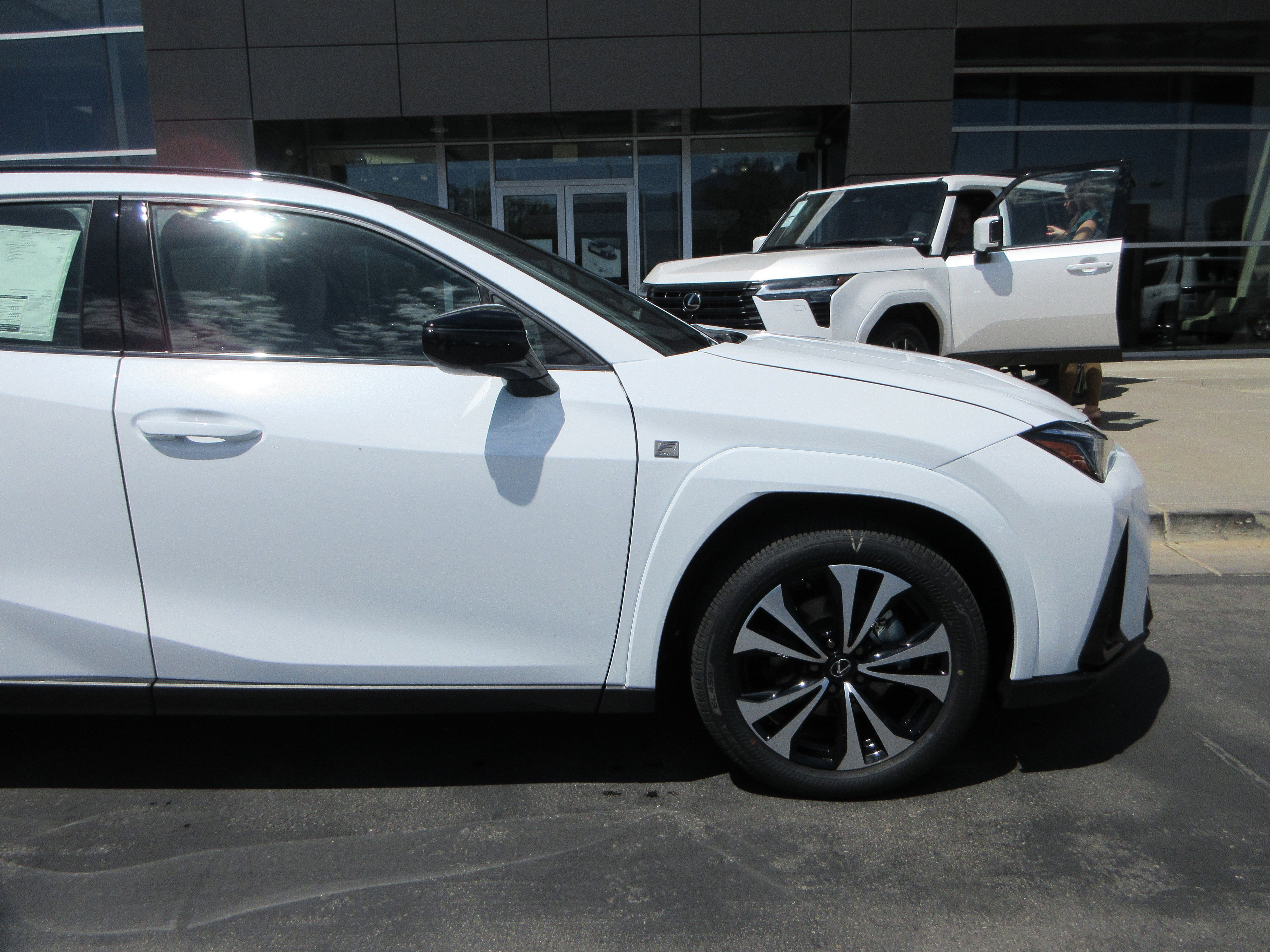 New 2026 Ultra White with Obsidian roof Lexus F SPORT DESIGN AWD image 13