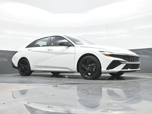 New 2026 White Hyundai SEL Sport Plus image 15
