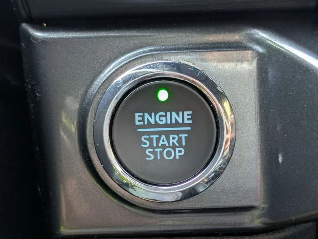 Used 2022 Silver Ford XLT image 15