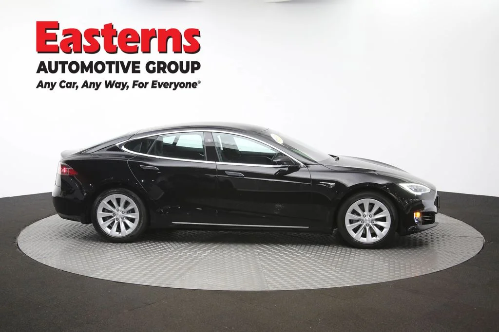 Used 2018 Black Tesla 75D image 43