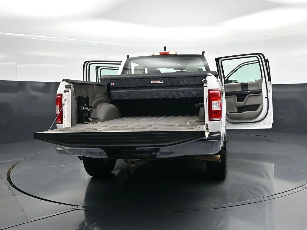 Used 2020 White Ford XL image 28