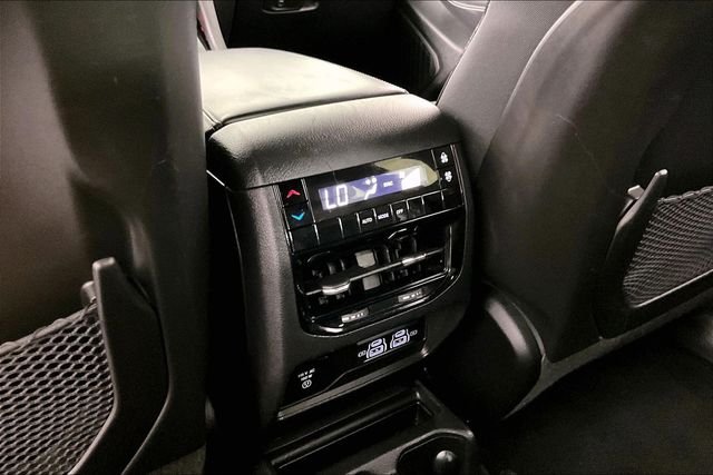 Used 2023 White Jeep Altitude image 9