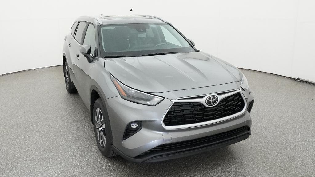 New 2026 Heavy Metal Toyota XLE image 22