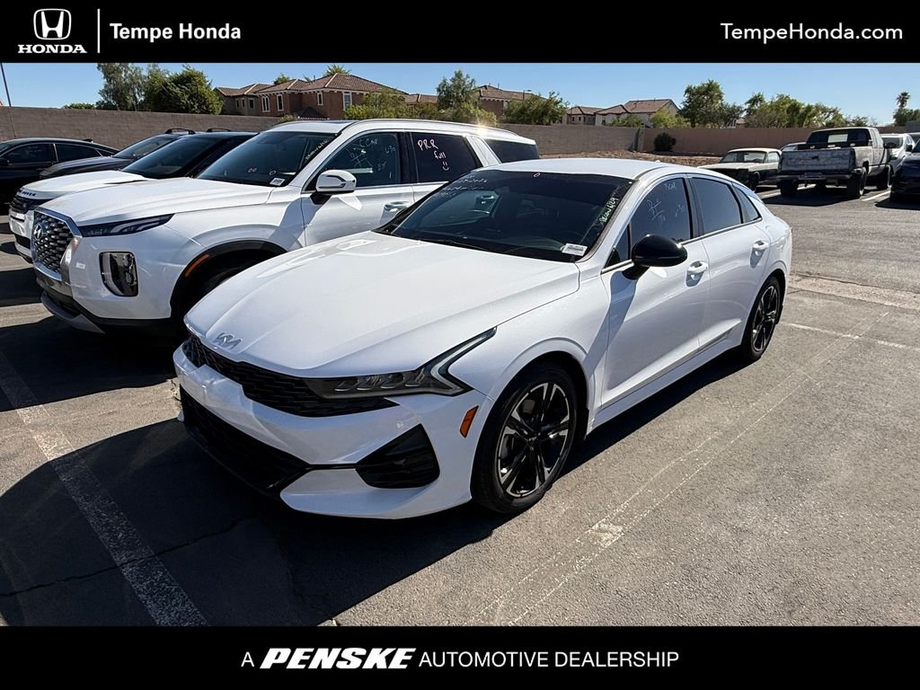 Used 2022 White Pearl Kia GT-Line image 1