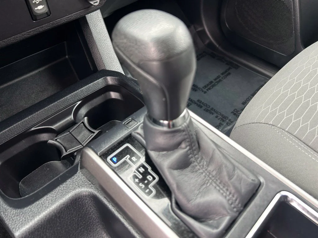 Used 2017 Silver Toyota SR5 image 22