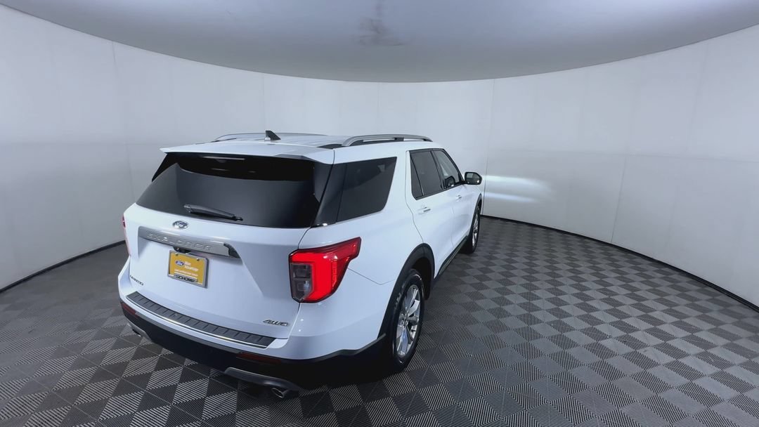 Used 2023 White Ford Limited image 8