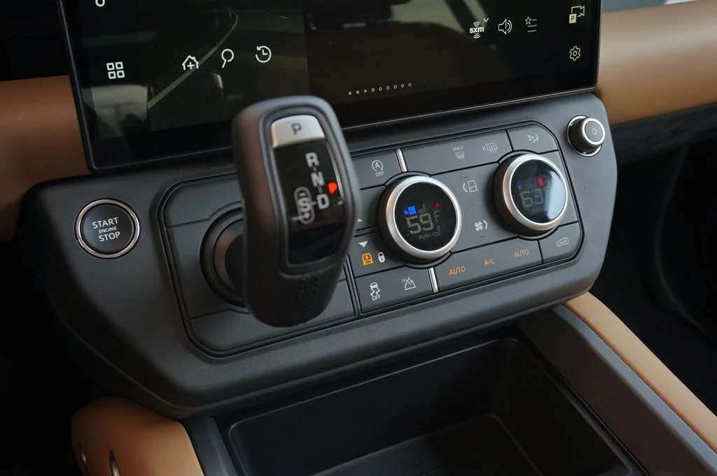 New 2026 Carpathian Grey Land Rover X-Dynamic SE image 30