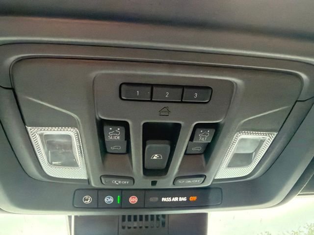 Used 2025 White GMC Denali Ultimate image 23