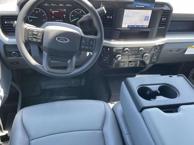New 2026 Oxford White Ford XL image 3