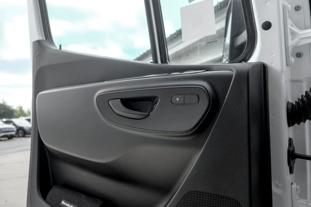 New 2026 Arctic White Mercedes-Benz Cab Chassis 170 WB image 14