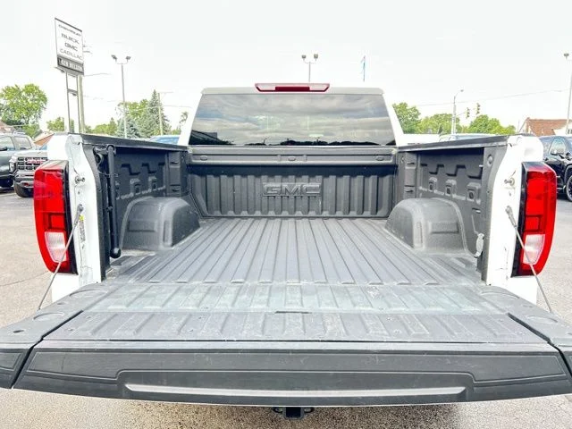 Used 2022 Summit White GMC SLE image 10