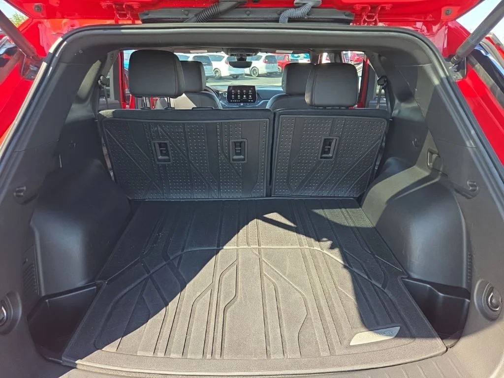 Used 2023 Red Chevrolet RS image 29