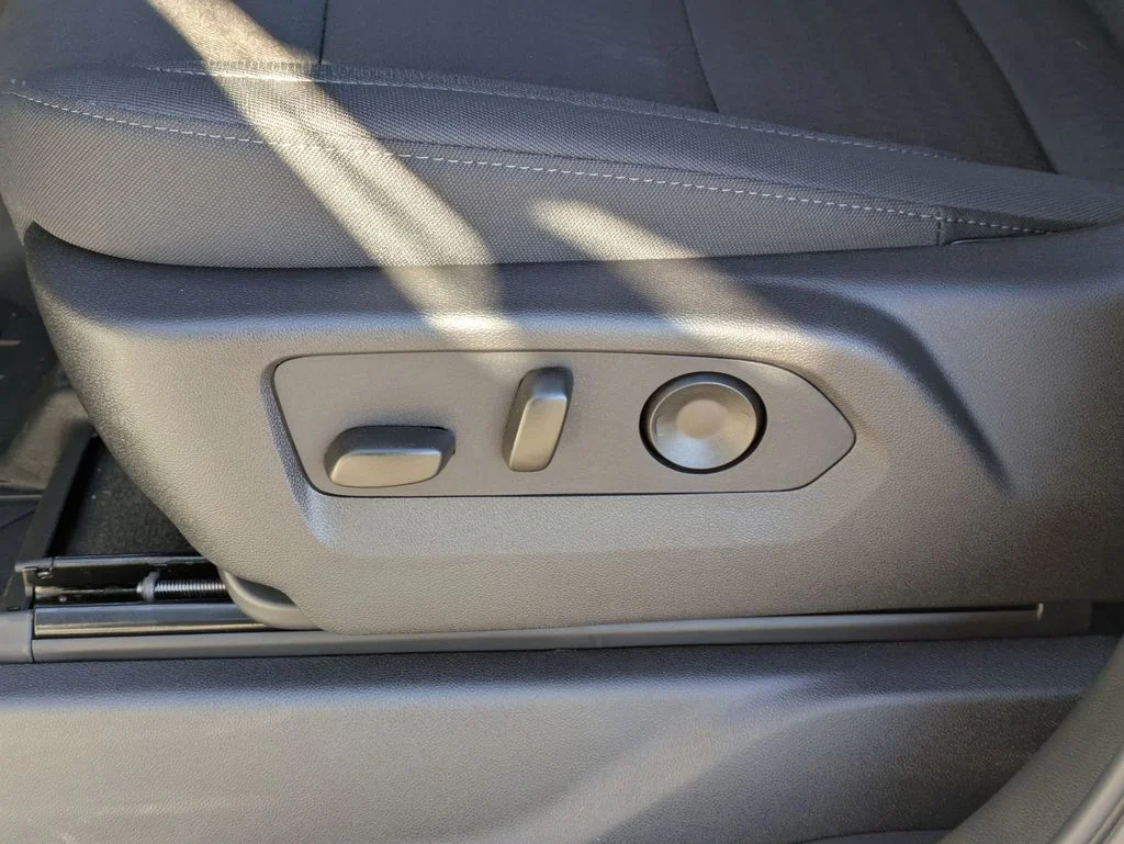 2026 Chevrolet Silverado 1500 LT - Photo 18