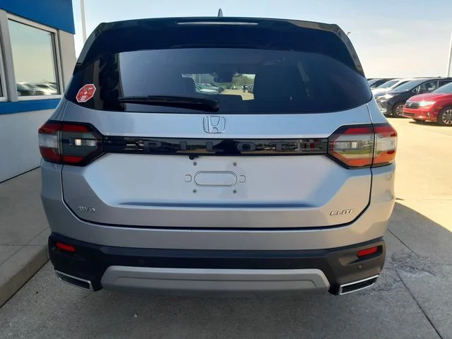 Used 2023 Silver Honda Elite image 6