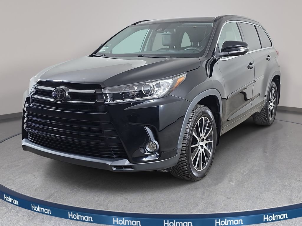 2017 Toyota Highlander SE