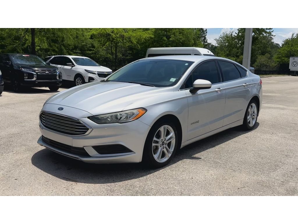 Used 2018 Silver Ford SE image 4