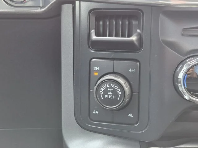 New 2026 Oxford White Ford Lariat® image 15