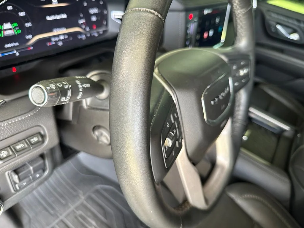 Used 2023 Silver GMC Denali image 21