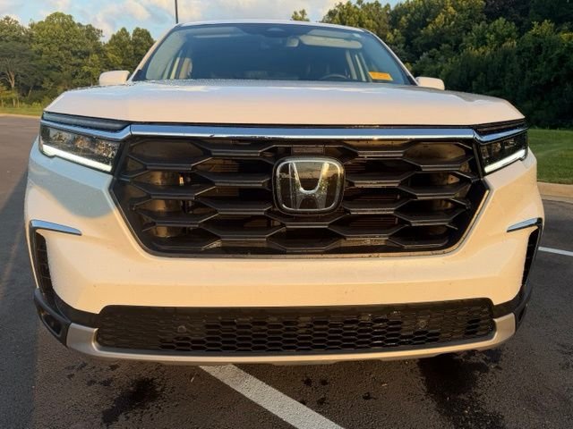 Certified Used 2025 Platinum White Honda EX-L image 2