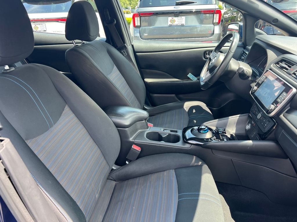 Used 2020 Blue Nissan SV Plus image 40