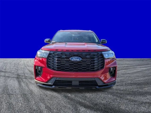 New 2027 Ruby Red Metallic Tinted Clearcoat Ford ST-Line image 9