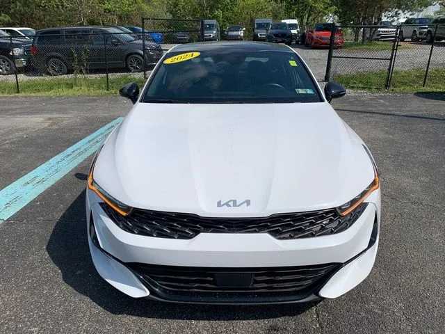 Used 2024 White Kia GT-Line image 10
