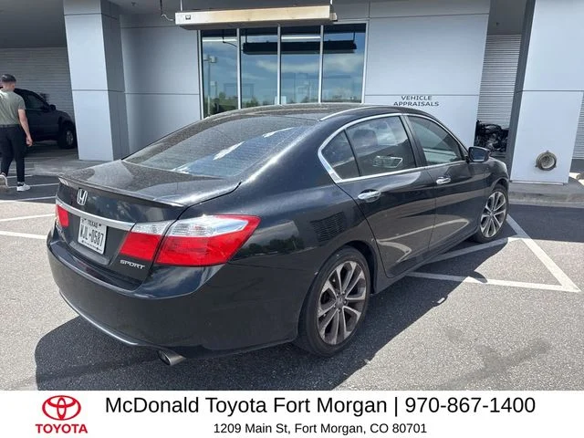 Used 2015 Black Honda Sport image 3