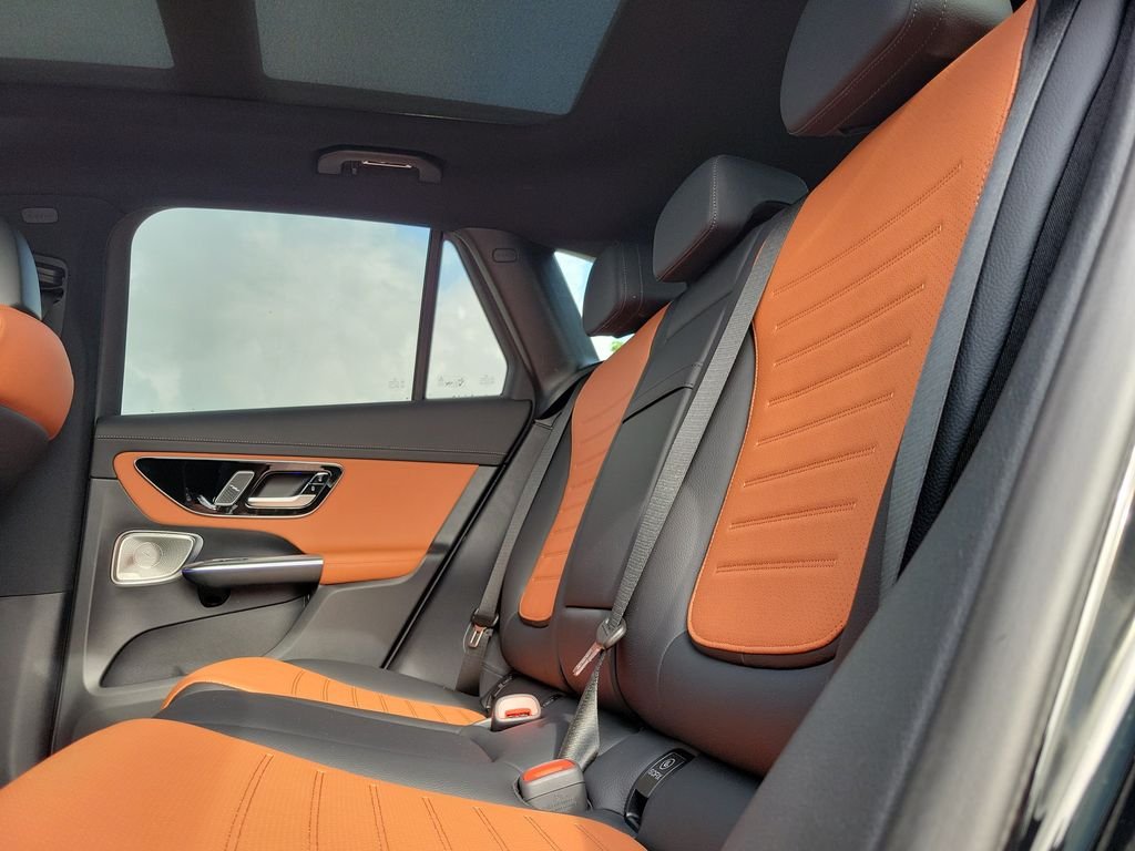 New 2026 Black Mercedes-Benz GLC 300 image 9