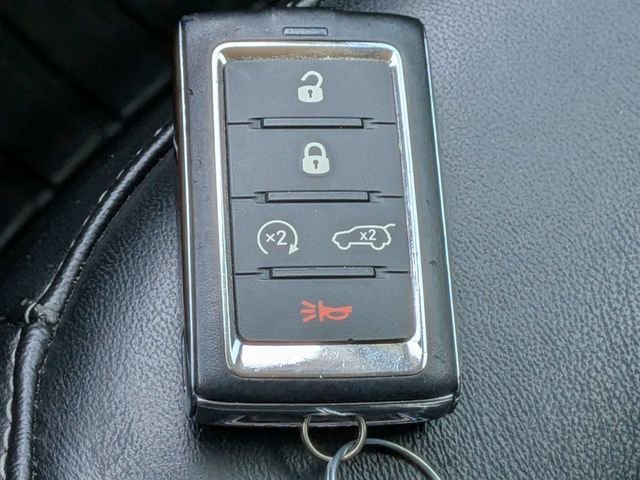 Used 2022 Gray Jeep Limited image 36