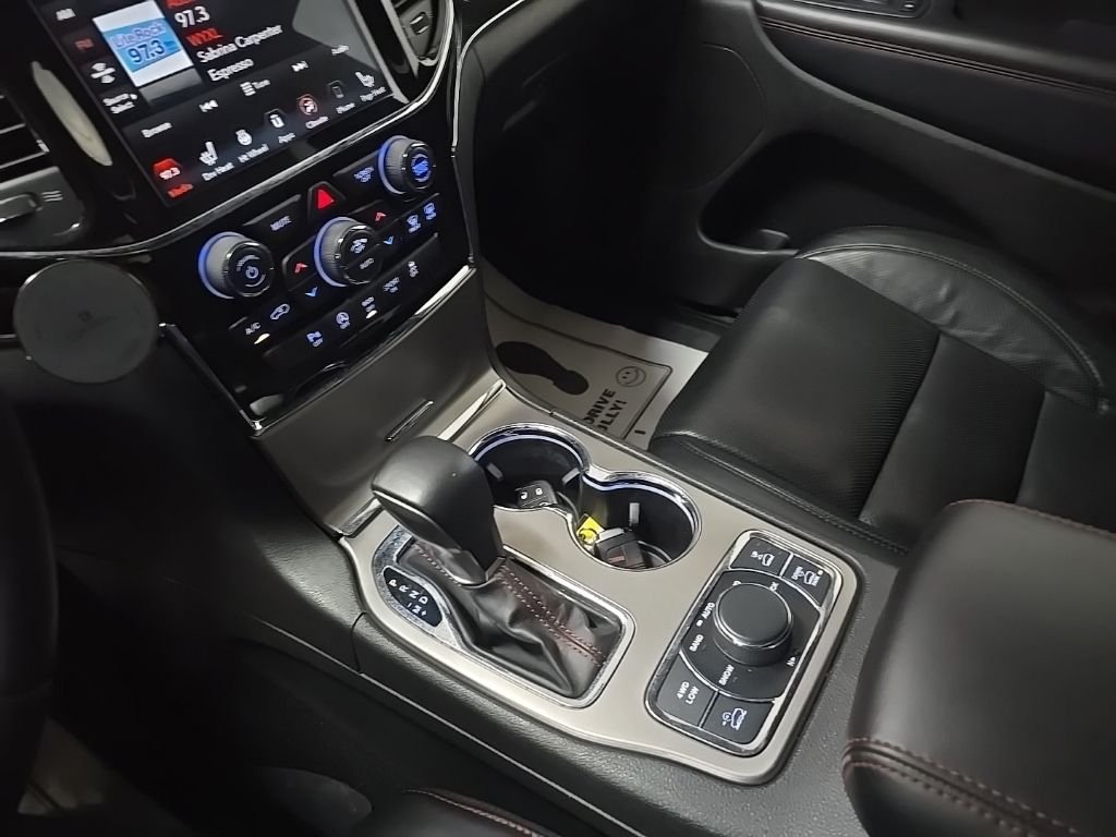 Used 2021 Red Line Jeep Trailhawk image 28