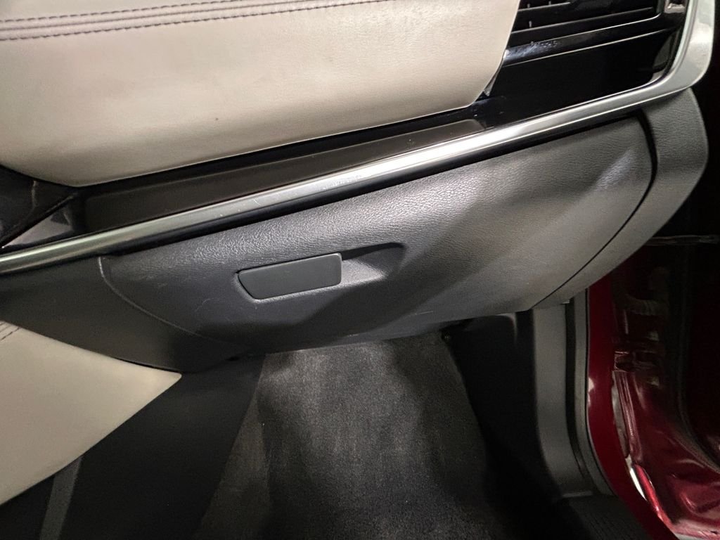 Used 2023 Red Nissan SL image 24