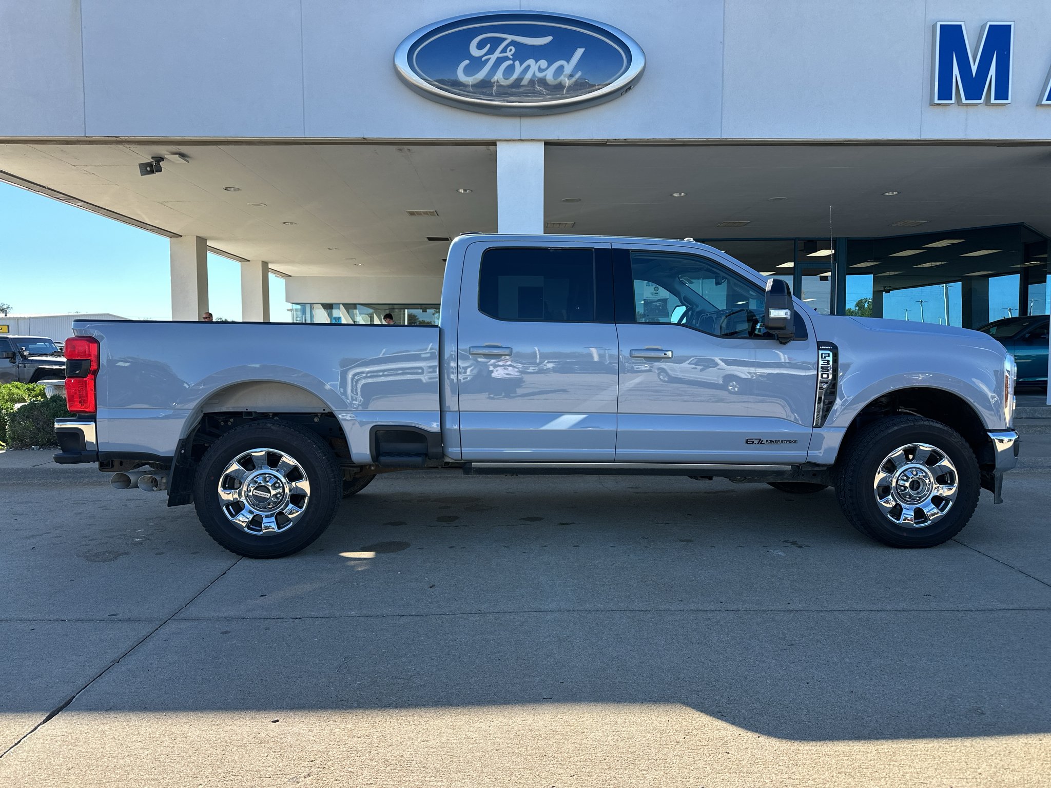 Used 2024 Glacier Gray Ford LARIAT image 10