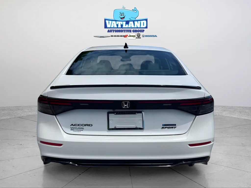 New 2026 Platinum White Pearl Honda Sport-L image 4